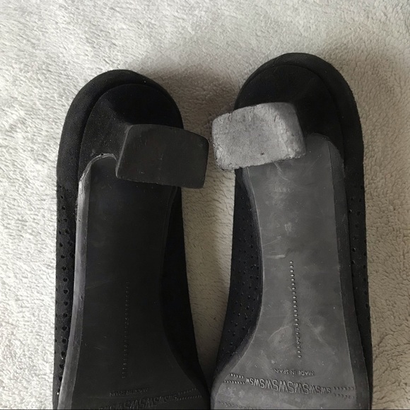 Stuart Weitzman Fairfield Perforated Suede Heels - Picture 8 of 11